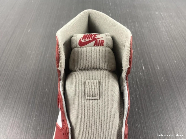 Reps LUCY Newstalgia OG DJ4891-061 (W) Chenille Jordan High 1 0704